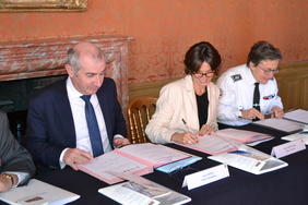 Signature de la première convention « Tourisme et Sécurité » pour le Château de Vincennes 